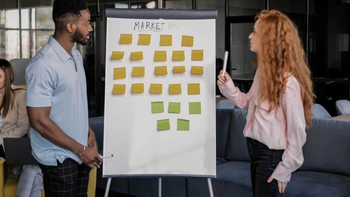 Mapping the SEIS round structure on the office whiteboard